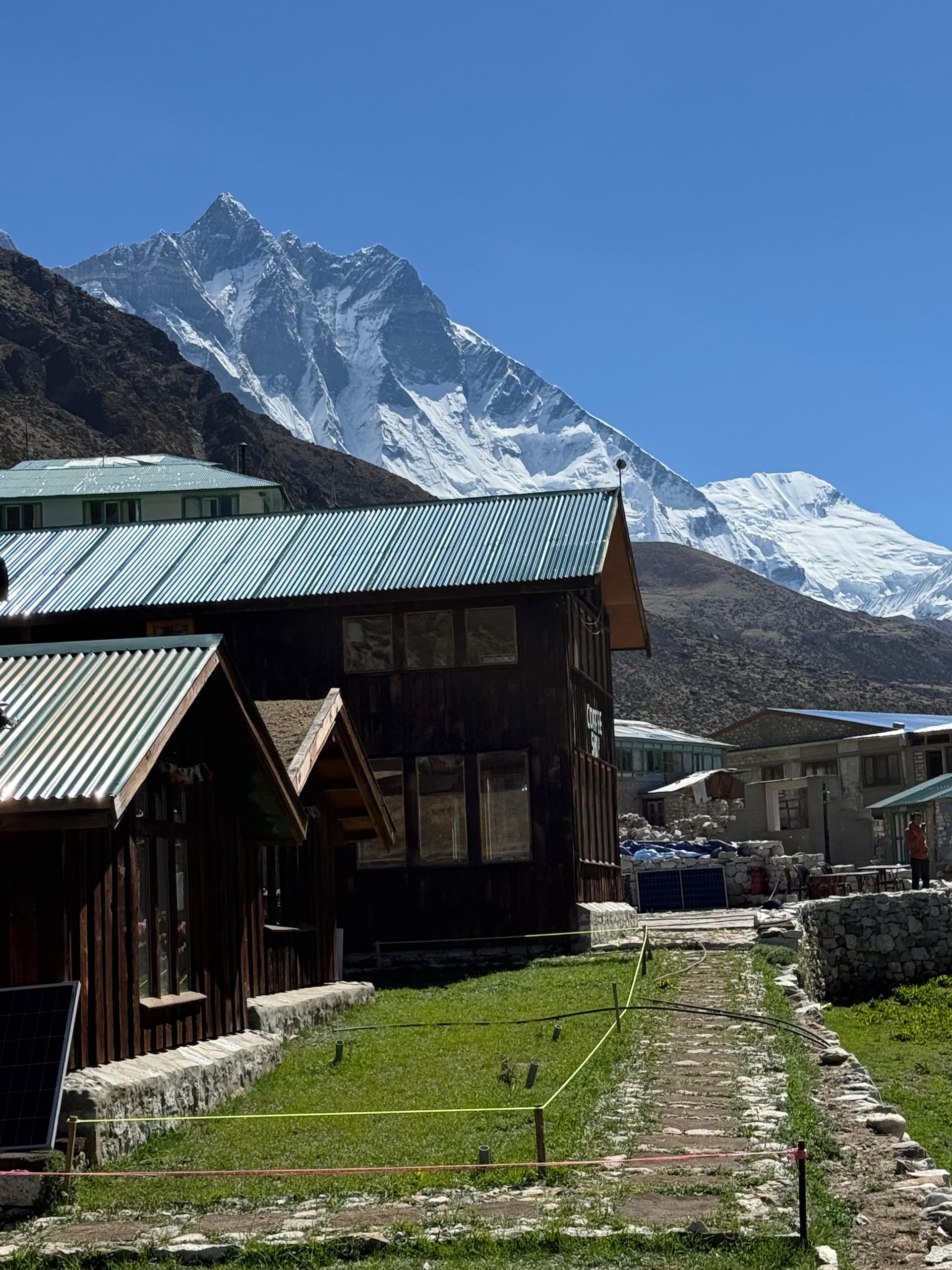 Guest moment at Dingboche Inn