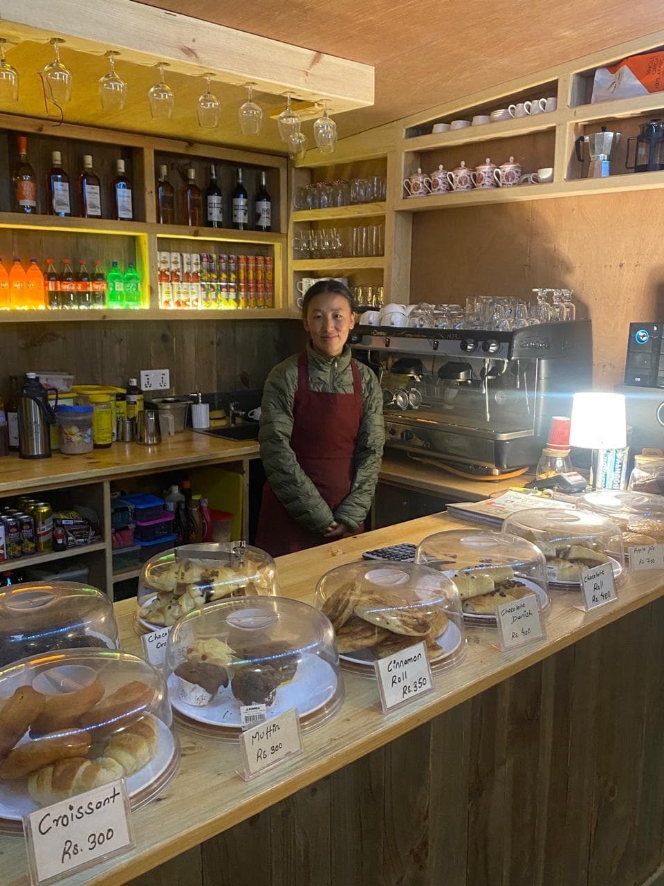 Guest moment at Dingboche Inn