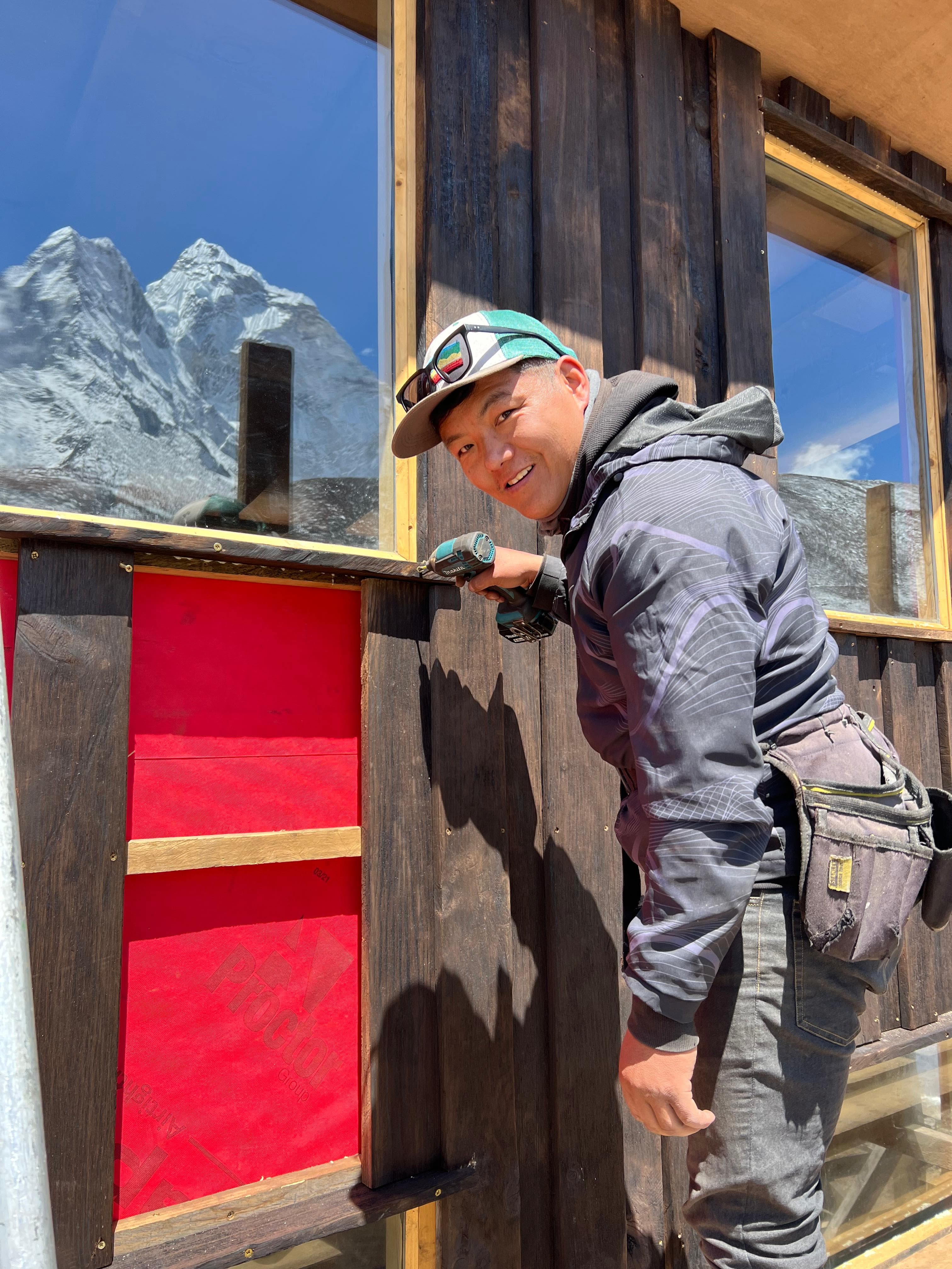 Ang Nuru Sherpa at Dingboche Inn
