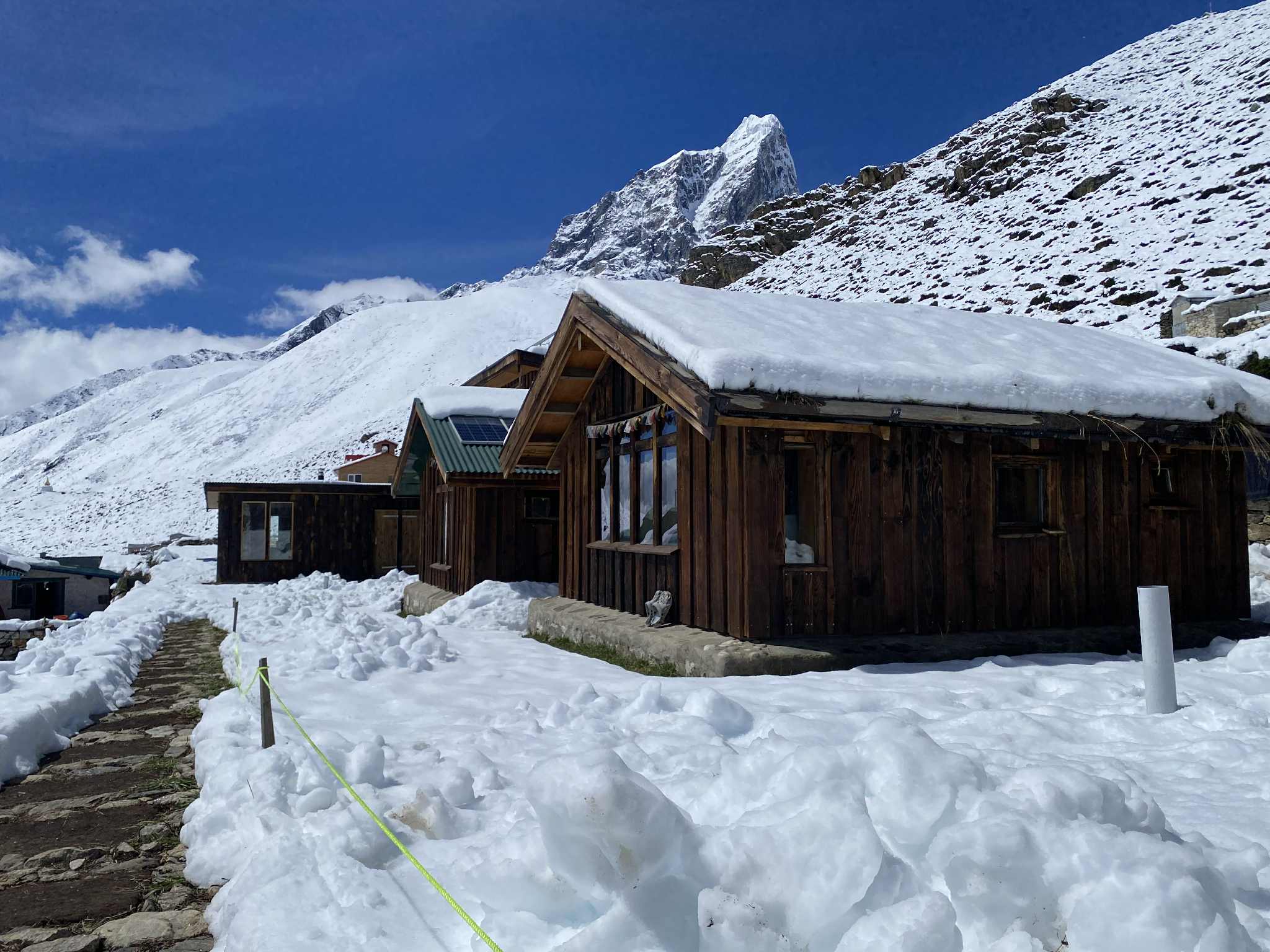 Mountain and lodge scene 4 at Dingboche Inn