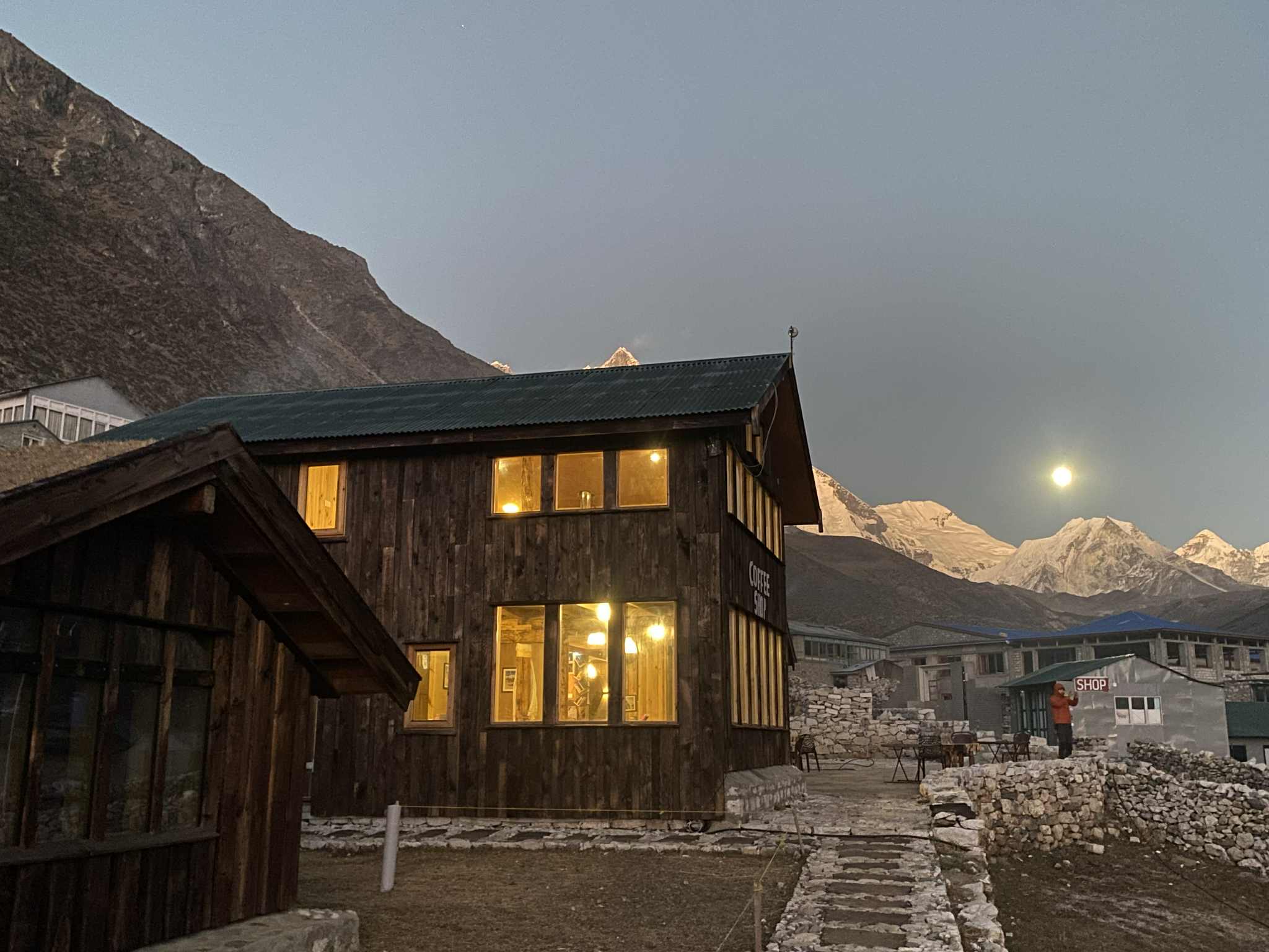 Mountain and lodge scene 8 at Dingboche Inn